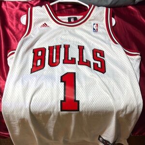 Derrick Rose Adidas stitched on Jersey